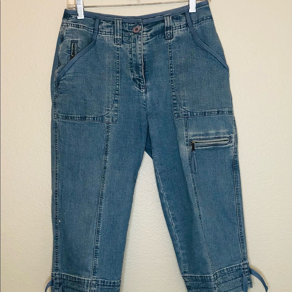 Westbound petites size 6p cargo shorts/Jeans multi-pocket with tie bottoms